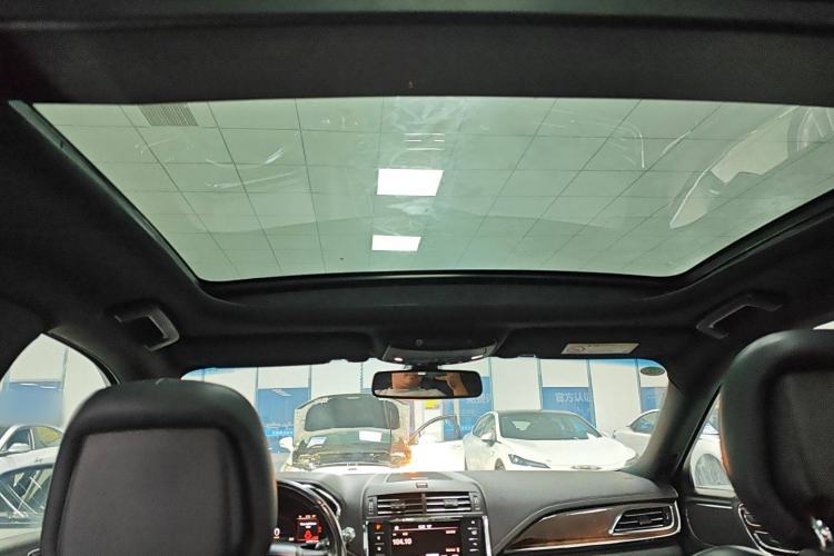 Used Lincoln Continental 2018 2.0T Two-Wheel Drive Luxury Edition Headliner