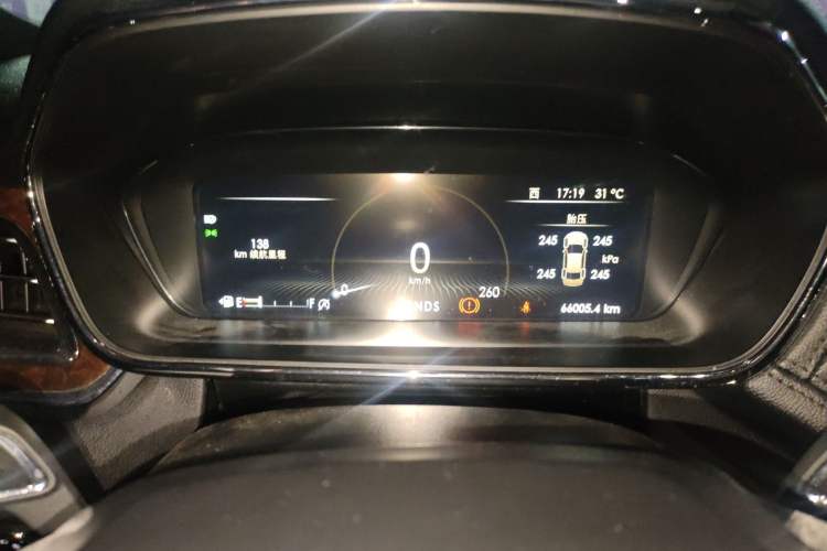 Used Lincoln Continental 2018 2.0T Two-Wheel Drive Luxury Edition Instrument Cluster