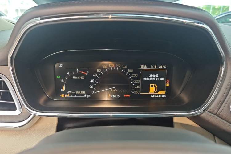 Used Lincoln Continental 2018 2.0T Two-Wheel Drive Deluxe Edition Instrument Cluster