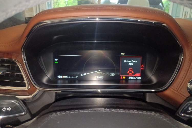 Used Lincoln Continental 2018 3.0T Four-Wheel Drive Presidential Edition Instrument Cluster