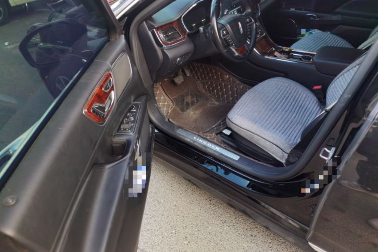 Used Lincoln Continental 2018 2.0T Two-Wheel Drive Deluxe Edition Interior 3