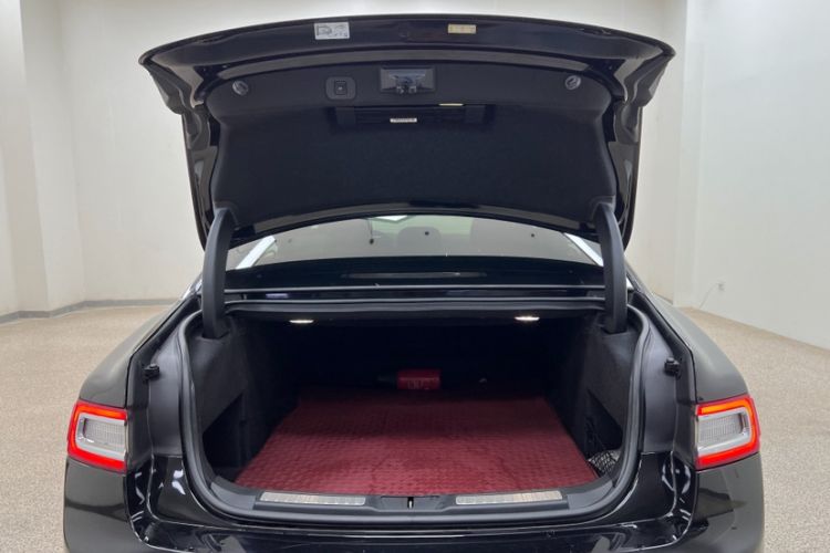 Used Lincoln Continental 2018 2.0T Two-Wheel Drive Deluxe Edition Interior 9