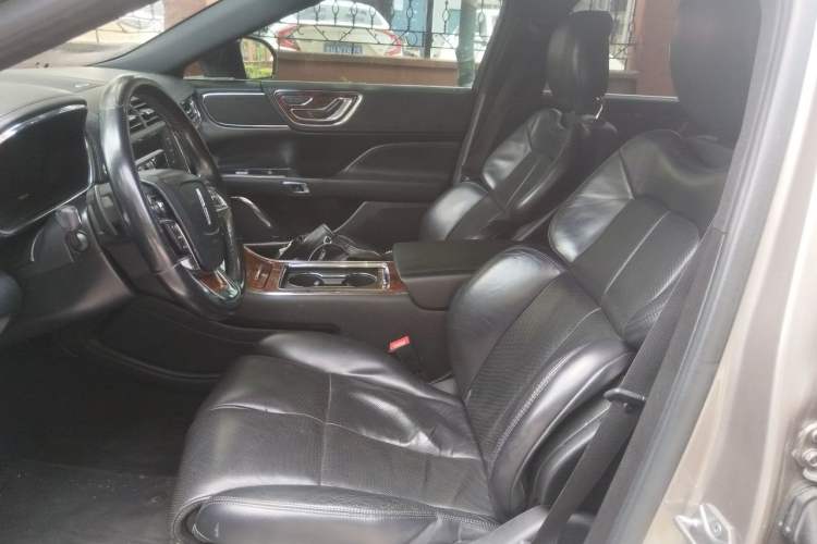 Used Lincoln Continental 2018 2.0T Two-Wheel Drive Deluxe Edition Left Front Seat