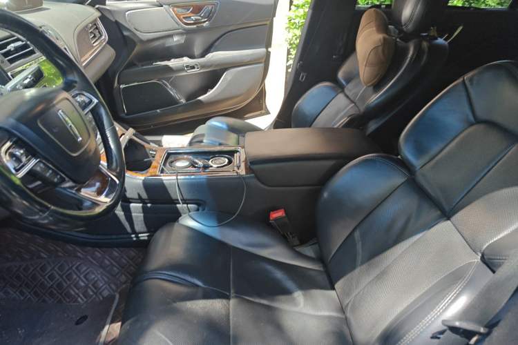 Used Lincoln Continental 2018 2.0T Two-Wheel Drive Luxury Edition Left Front Seat