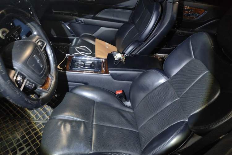Used Lincoln Continental 2018 2.0T Two-Wheel Drive Prestige Edition Left Front Seat