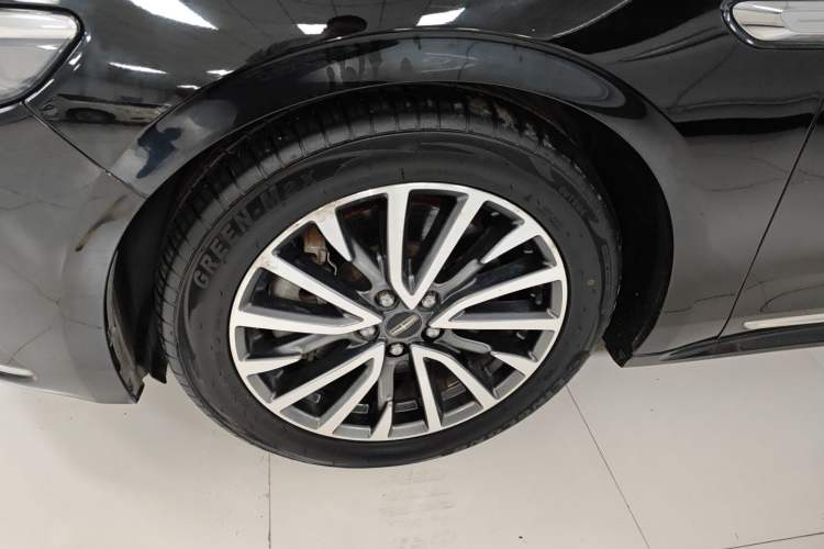 Used Lincoln Continental 2018 2.0T Two-Wheel Drive Luxury Edition Left Front Wheel Hub