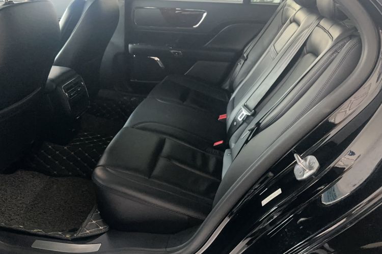 Used Lincoln Continental 2018 2.0T Two-Wheel Drive Deluxe Edition Left Rear Seat