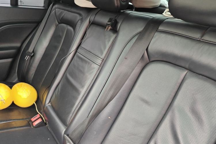 Used Lincoln Continental 2018 2.0T Two-Wheel Drive Deluxe Edition Left Rear Seat