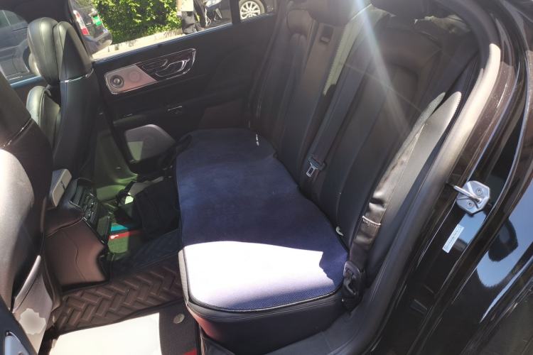 Used Lincoln Continental 2018 3.0T Four-Wheel Drive Prestige Edition Left Rear Seat