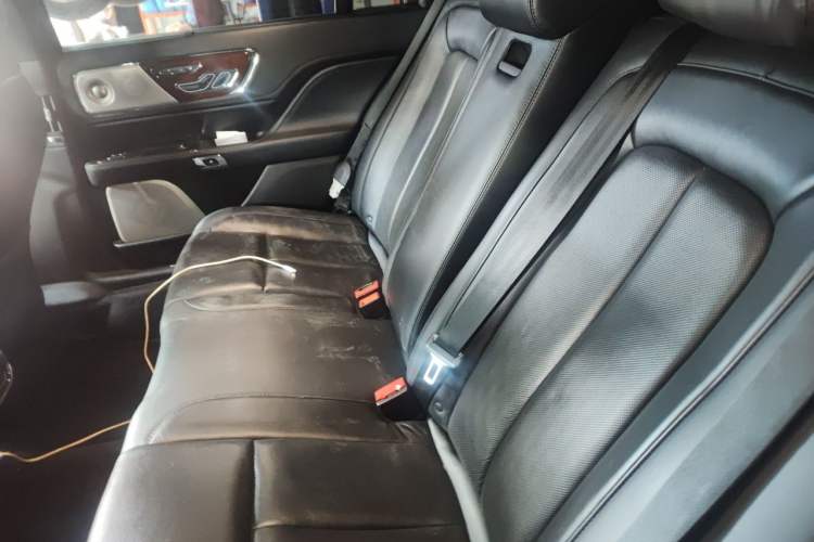 Used Lincoln Continental 2018 3.0T Four-Wheel Drive Prestige Edition Left Rear Seat