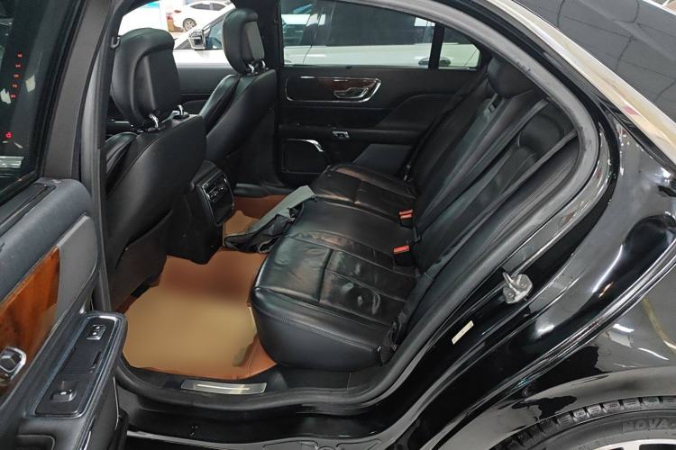 Used Lincoln Continental 2018 2.0T Two-Wheel Drive Luxury Edition Left Rear Seat