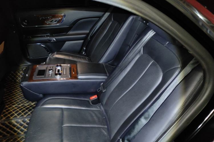 Used Lincoln Continental 2018 2.0T Two-Wheel Drive Prestige Edition Left Rear Seat