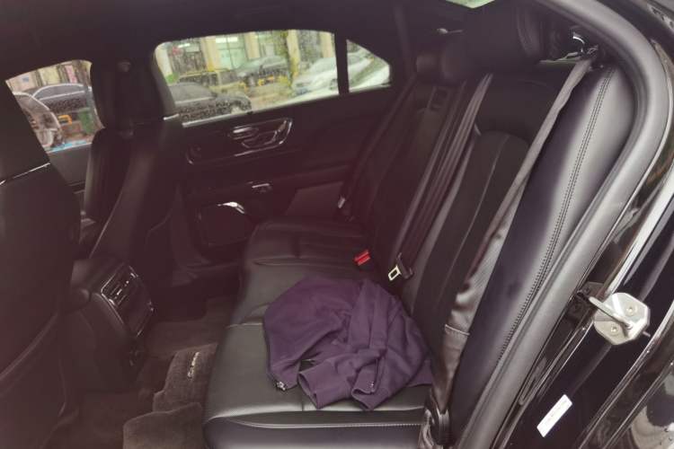 Used Lincoln Continental 2018 2.0T Two-Wheel Drive Prestige Edition Left Rear Seat