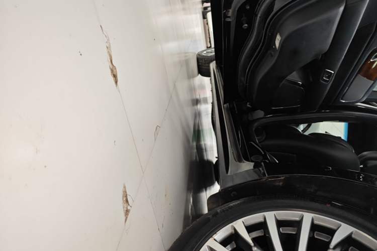 Used Lincoln Continental 2018 2.0T Two-Wheel Drive Luxury Edition Left Side Sill