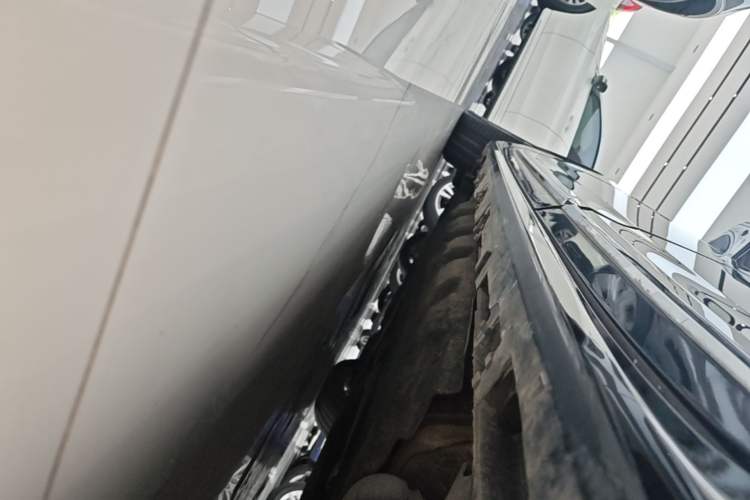 Used Lincoln Continental 2018 2.0T Two-Wheel Drive Deluxe Edition Left Side Sill