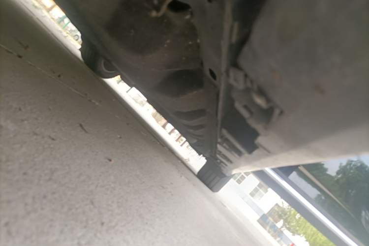 Used Lincoln Continental 2018 2.0T Two-Wheel Drive Deluxe Edition Left Side Sill