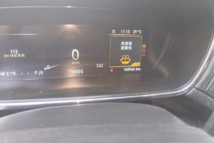 Used Lincoln Continental 2018 2.0T Two-Wheel Drive Deluxe Edition Odometer Close Up