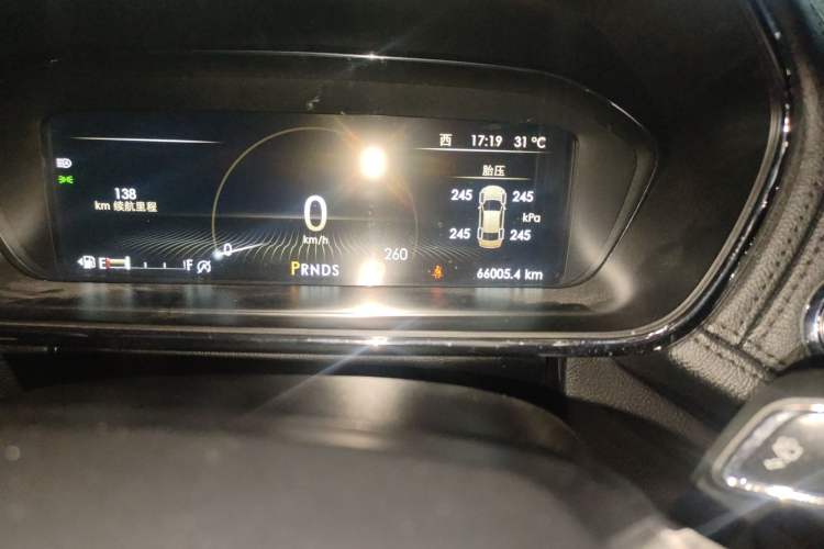 Used Lincoln Continental 2018 2.0T Two-Wheel Drive Luxury Edition Odometer Close Up