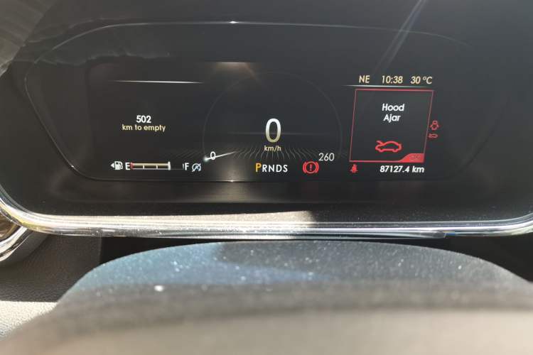Used Lincoln Continental 2018 2.0T Two-Wheel Drive Deluxe Edition Odometer Close Up