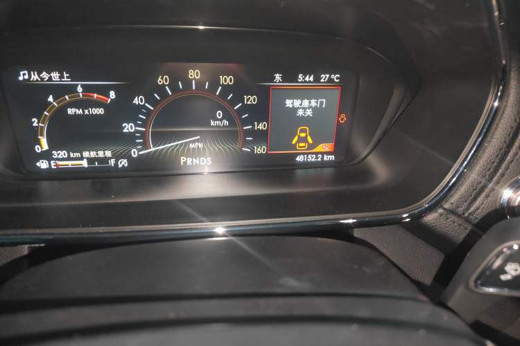 Used Lincoln Continental 2018 2.0T Two-Wheel Drive Deluxe Edition Odometer Close Up
