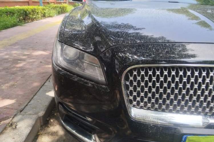 Used Lincoln Continental 2018 2.0T Two-Wheel Drive Deluxe Edition Right Front Headlight