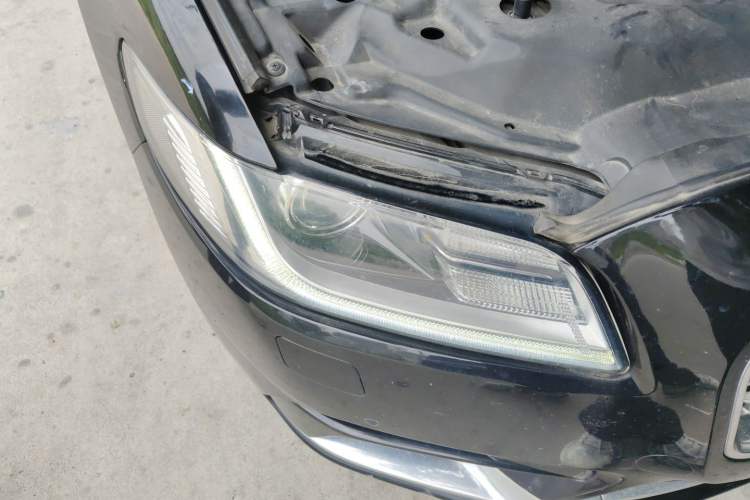 Used Lincoln Continental 2018 2.0T Two-Wheel Drive Deluxe Edition Right Front Headlight