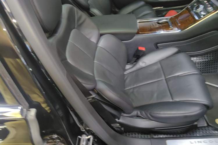 Used Lincoln Continental 2018 3.0T Four-Wheel Drive Prestige Edition Right Front Seat
