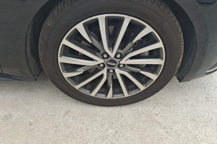 Used Lincoln Continental 2018 2.0T Two-Wheel Drive Prestige Edition Right Front Wheel Hub