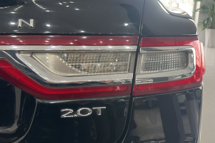 Used Lincoln Continental 2018 2.0T Two-Wheel Drive Deluxe Edition Right Rear Taillight