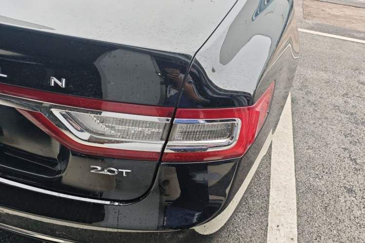 Used Lincoln Continental 2018 2.0T Two-Wheel Drive Deluxe Edition Right Rear Taillight