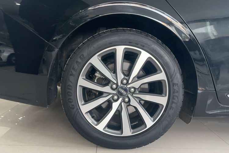 Used Lincoln Continental 2018 2.0T Two-Wheel Drive Deluxe Edition Right Rear Wheel Hub