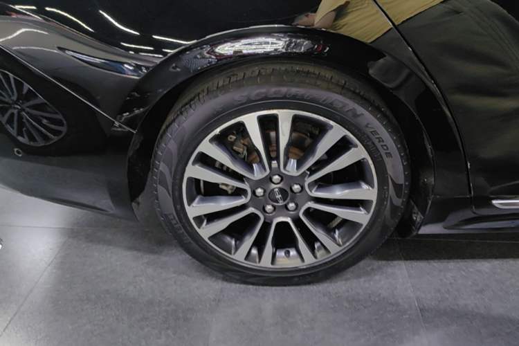 Used Lincoln Continental 2018 3.0T Four-Wheel Drive Prestige Edition Right Rear Wheel Hub