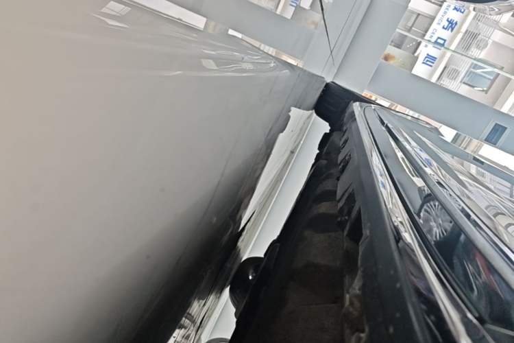 Used Lincoln Continental 2018 2.0T Two-Wheel Drive Deluxe Edition Right Side Sill