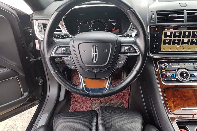 Used Lincoln Continental 2018 2.0T Two-Wheel Drive Prestige Edition Steering Wheel
