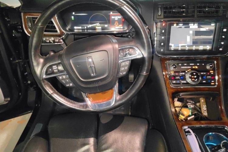 Used Lincoln Continental 2018 3.0T Four-Wheel Drive Prestige Edition Steering Wheel