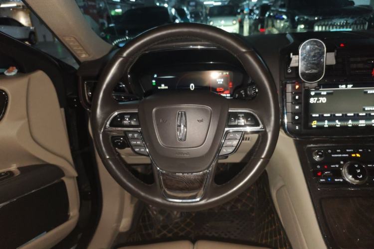 Used Lincoln Continental 2018 2.0T Two-Wheel Drive Deluxe Edition Steering Wheel