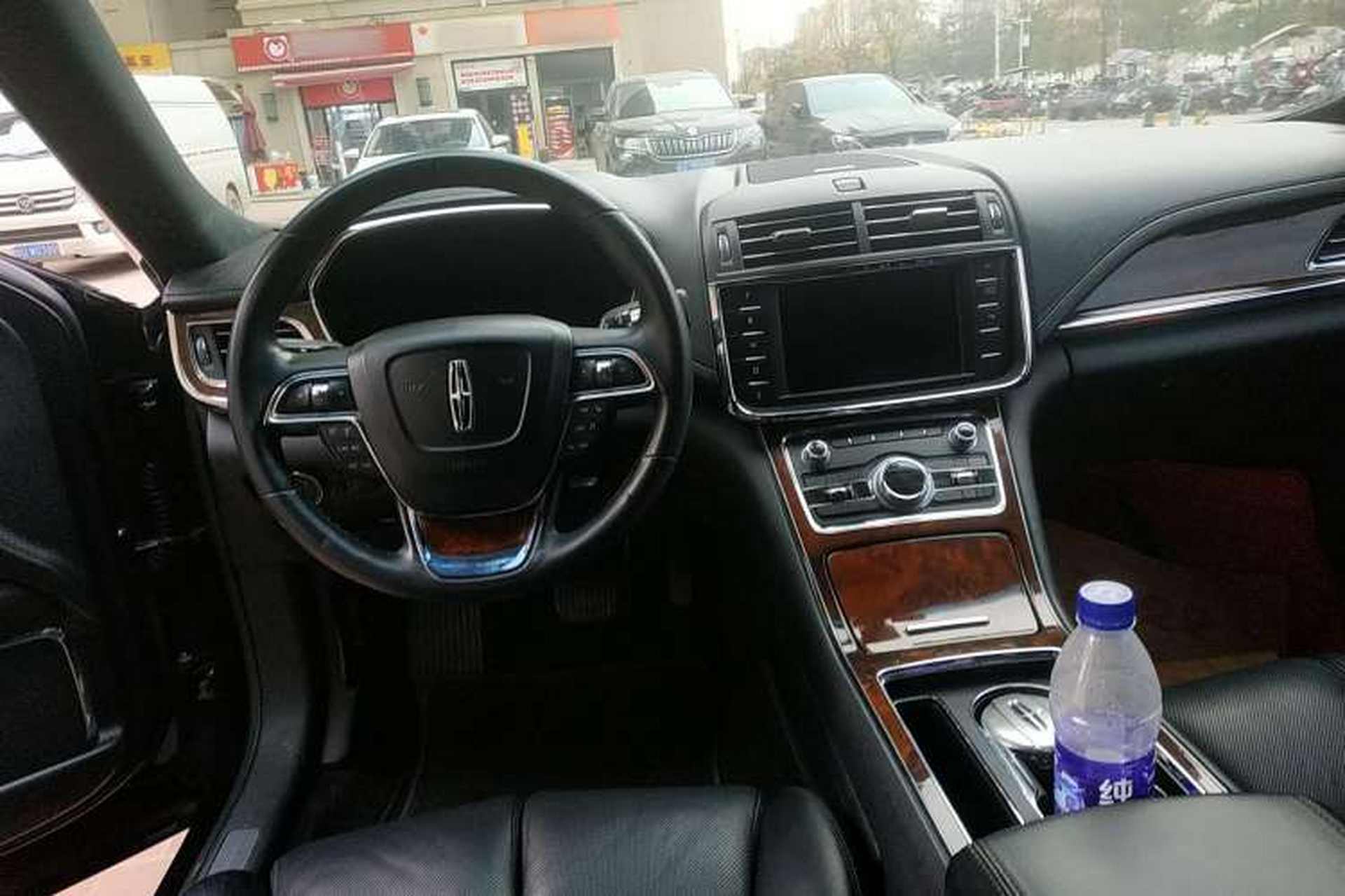 Used Lincoln Continental 2018 2.0T Two-Wheel Drive Deluxe Edition Steering Wheel