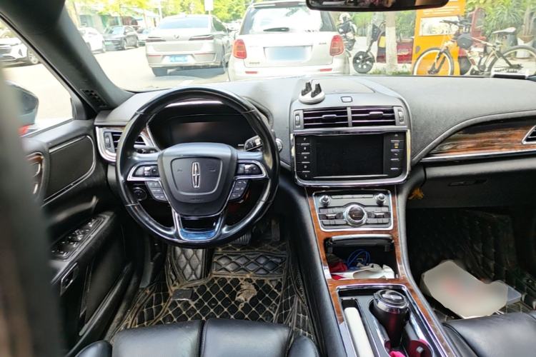 Used Lincoln Continental 2018 2.0T Two-Wheel Drive Deluxe Edition Steering Wheel