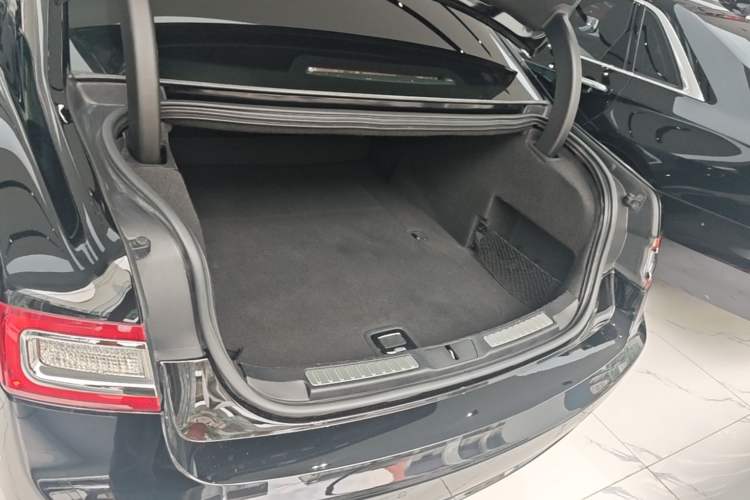 Used Lincoln Continental 2018 2.0T Two-Wheel Drive Deluxe Edition Trunk