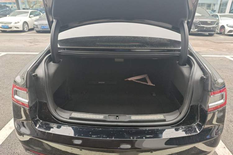 Used Lincoln Continental 2018 2.0T Two-Wheel Drive Deluxe Edition Trunk