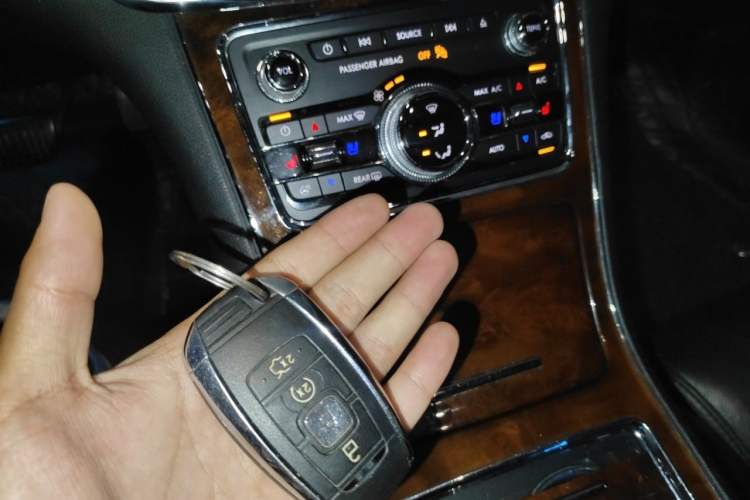 Used Lincoln Continental 2018 3.0T Four-Wheel Drive Prestige Edition Vehicle Key