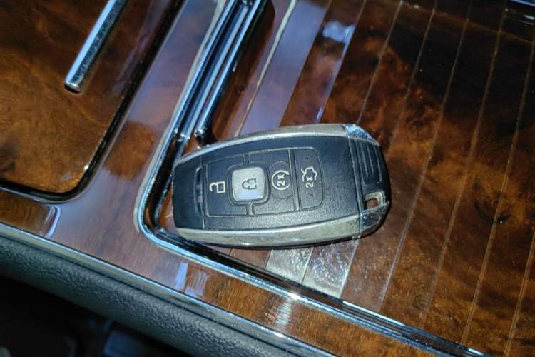 Used Lincoln Continental 2018 3.0T Four-Wheel Drive Prestige Edition Vehicle Key