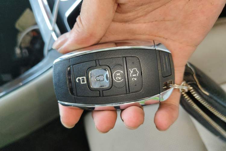 Used Lincoln Continental 2018 2.0T Two-Wheel Drive Deluxe Edition Vehicle Key