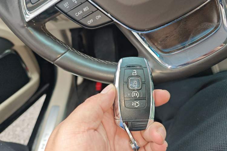 Used Lincoln Continental 2018 2.0T Two-Wheel Drive Deluxe Edition Vehicle Key