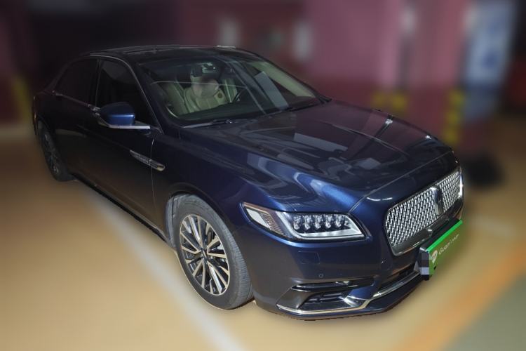 Used Lincoln Continental 2018 2.0T Two-Wheel Drive Luxury Edition Front Right 45 Deg