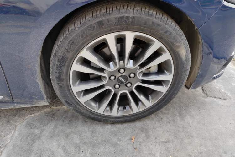Used Lincoln Continental 2018 3.0T Four-Wheel Drive Prestige Edition Right Front Wheel Hub