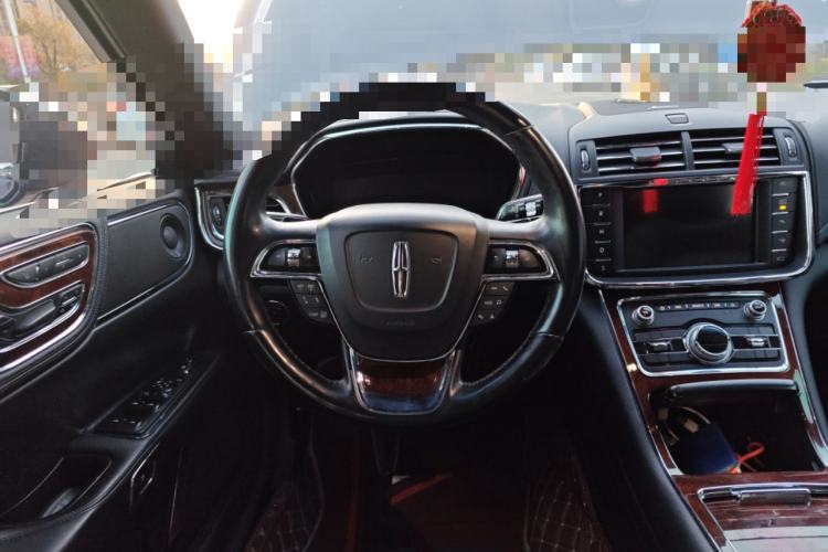 Used Lincoln Continental 2018 2.0T Two-Wheel Drive Prestige Edition Steering Wheel