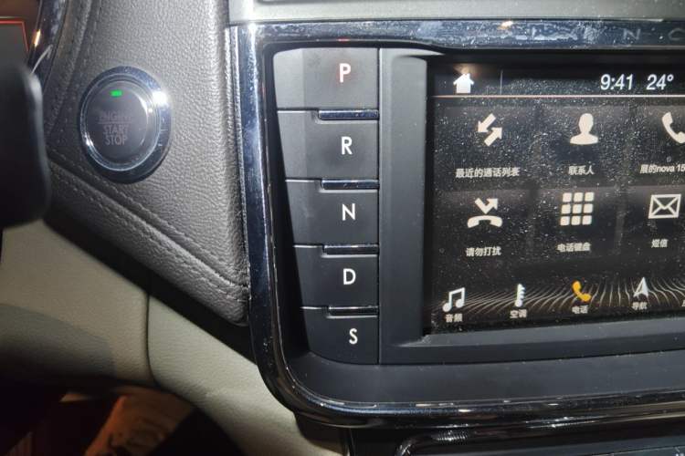 Used Lincoln Continental 2018 2.0T Two-Wheel Drive Prestige Edition Gear Lever
