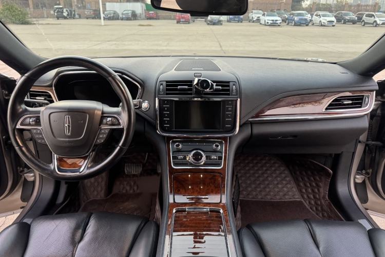 Used Lincoln Continental 2018 2.0T Two-Wheel Drive Deluxe Edition Interior 3