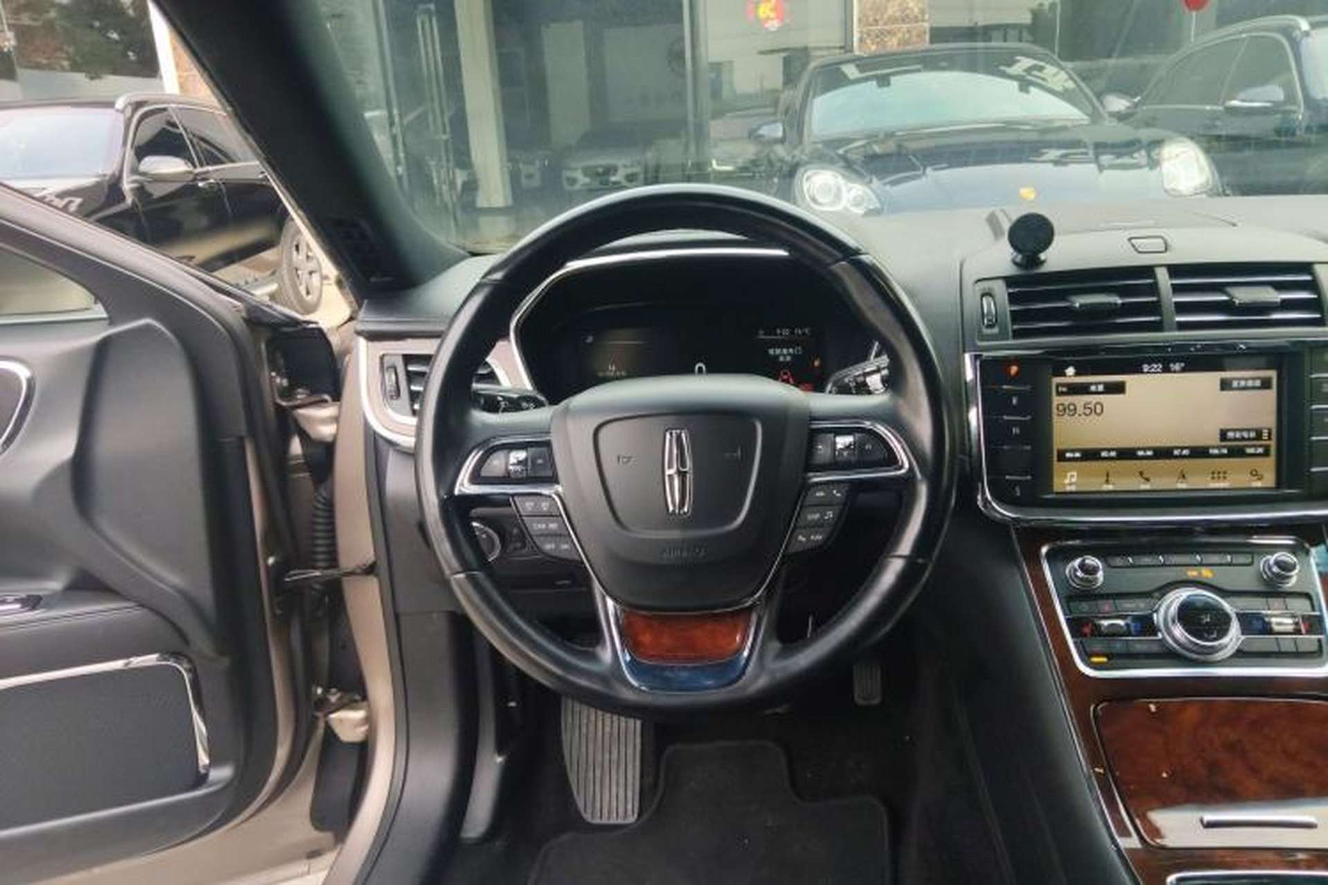 Used Lincoln Continental 2018 2.0T Two-Wheel Drive Luxury Edition Steering Wheel